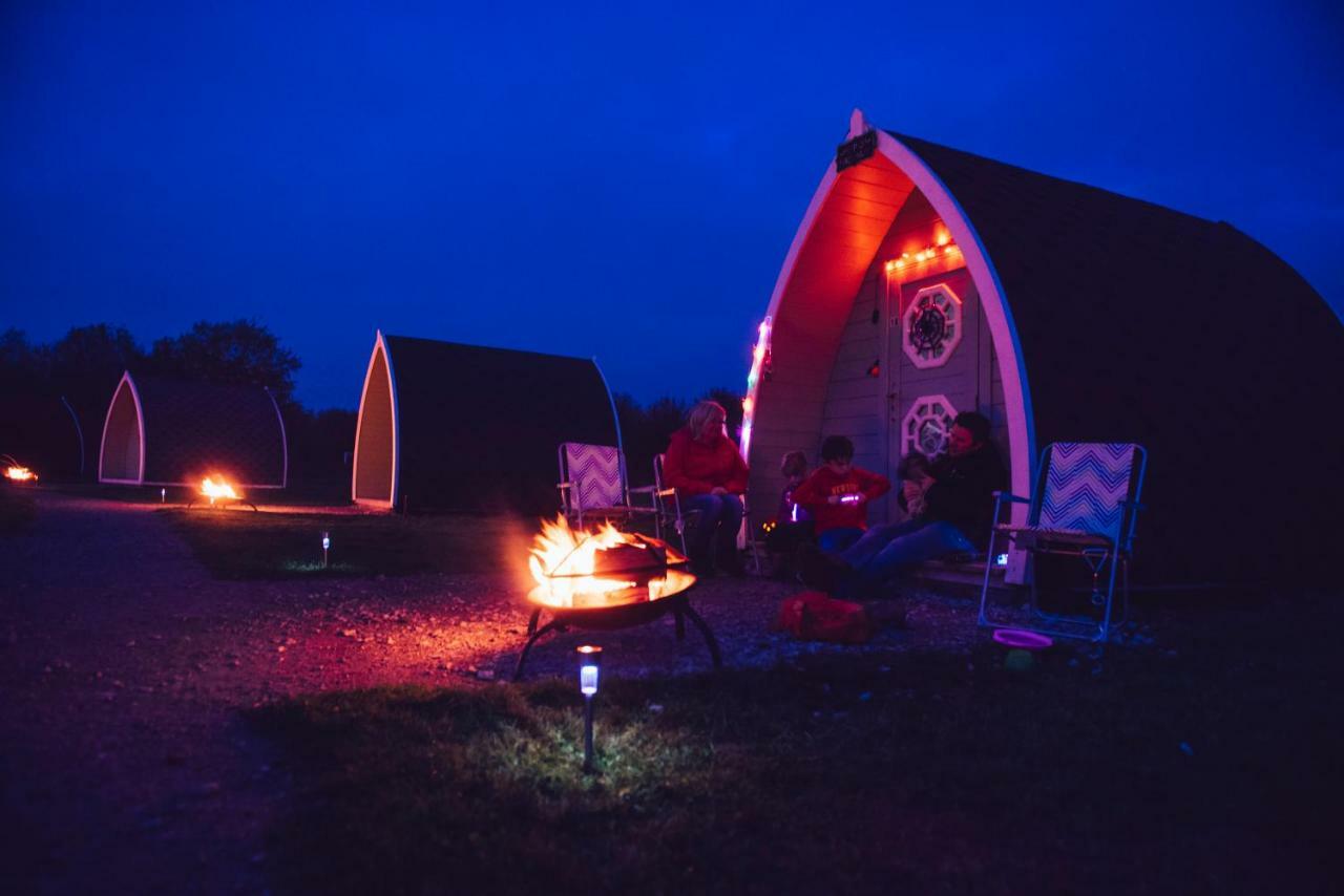 Camping Pod Near Lake Otel Preston  Dış mekan fotoğraf